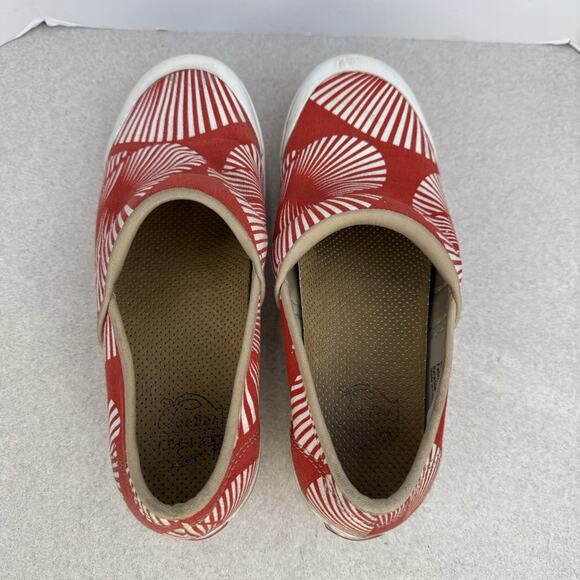 Dansko Red Fan Pattern Vegan Comfort Clogs Women’s Slip On Canvas Shoes Size 38 - Picture 10 of 13